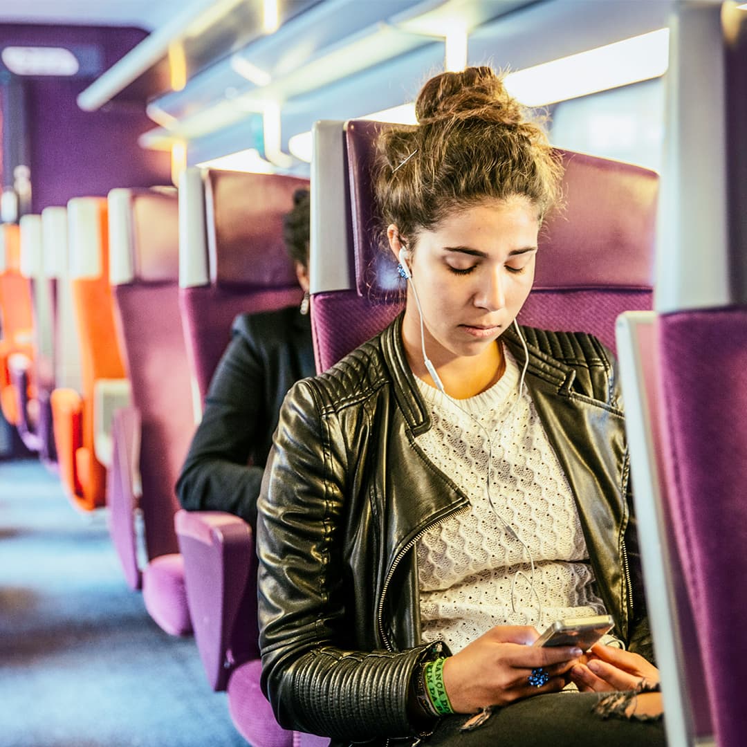 Stelpa í lest-Stelpa í lest-img